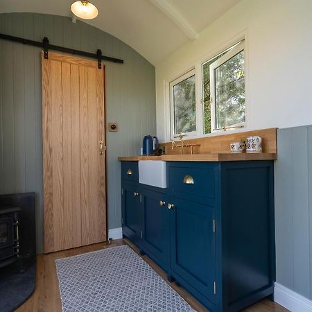 Bannfield Shepherds Hut Ballymoney Extérieur photo